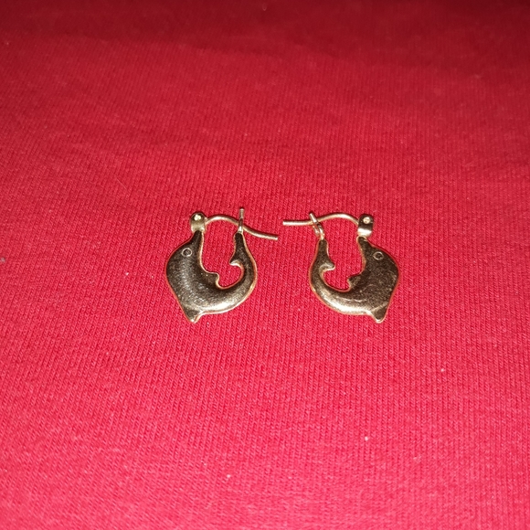 Women's 10K Gold Dolphin Hoops - Picture 6 of 6